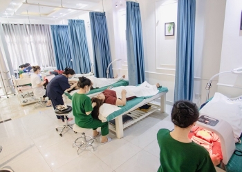 Chăm sóc da chuyên sâu tại spa có tốt không?